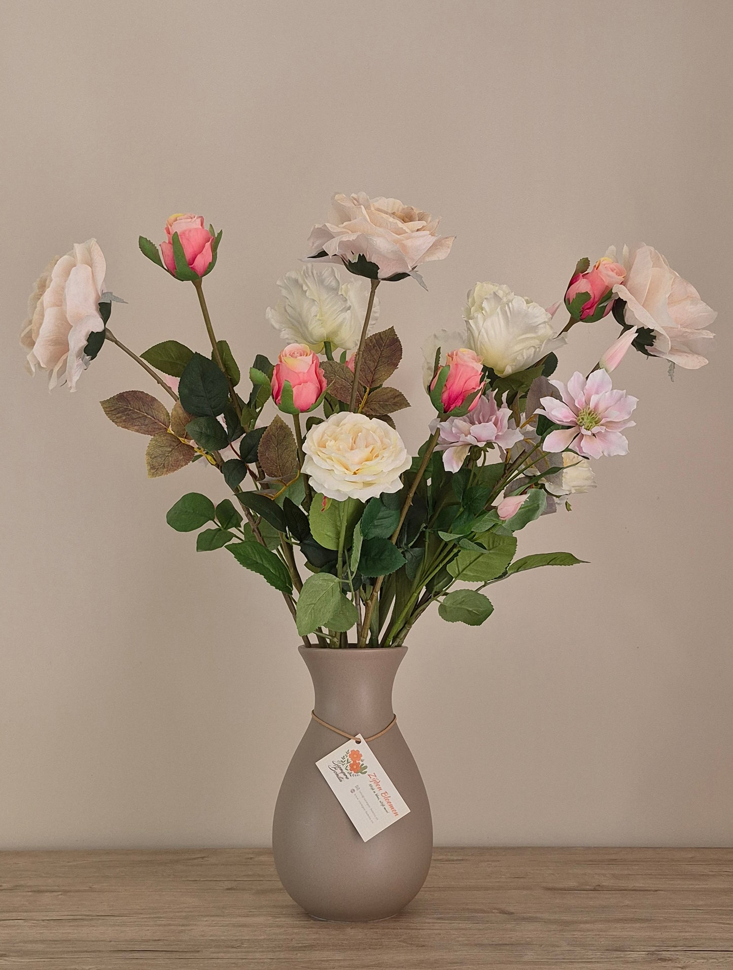 Casa de Rosas, inclusief vaas